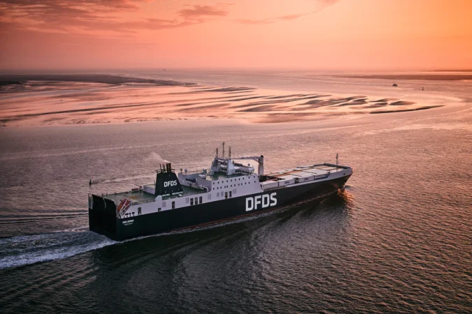Ark Dania for udgående fra Esbjerg Havn